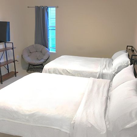 Bright And Cozy 1-Br Condo, Wifi 威尔明顿 外观 照片